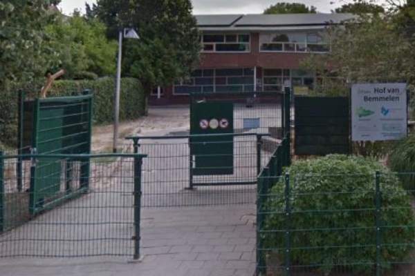 Utrecht - Tuindorp - Gymzaal Professor van Bemmelenlaan